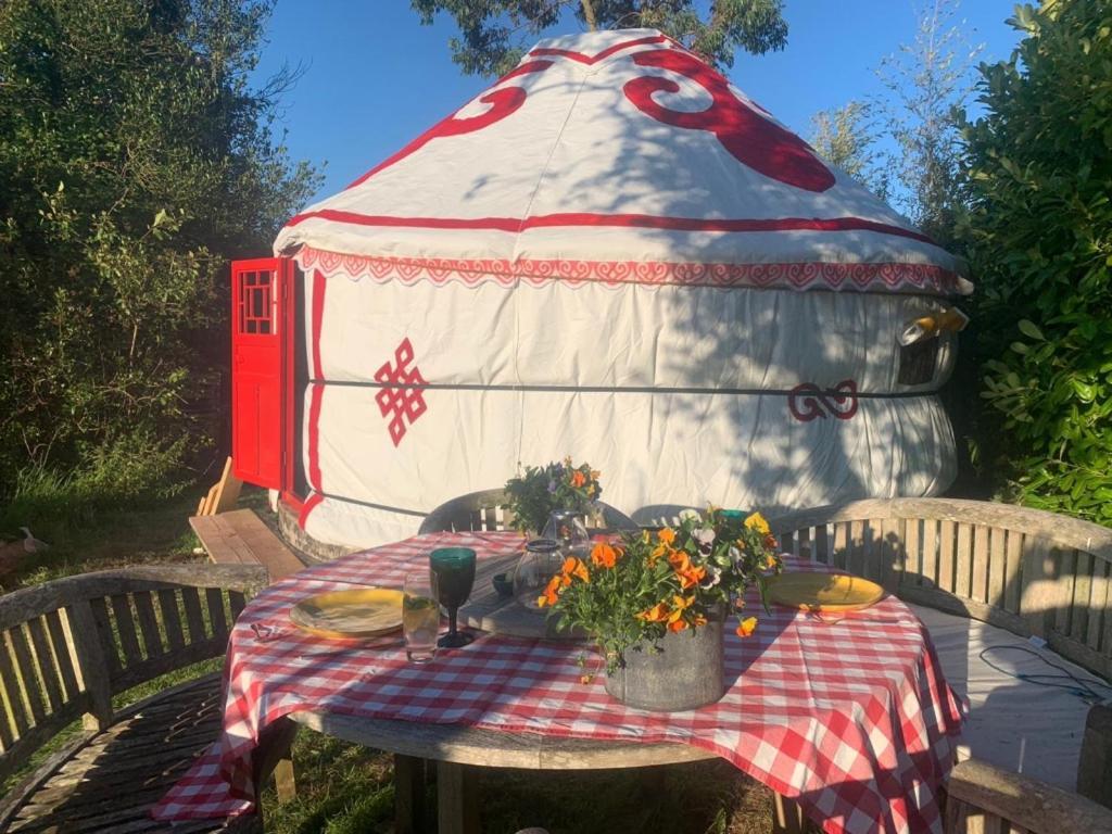 Traditional Yurt @ Longleat Warminster Luaran gambar